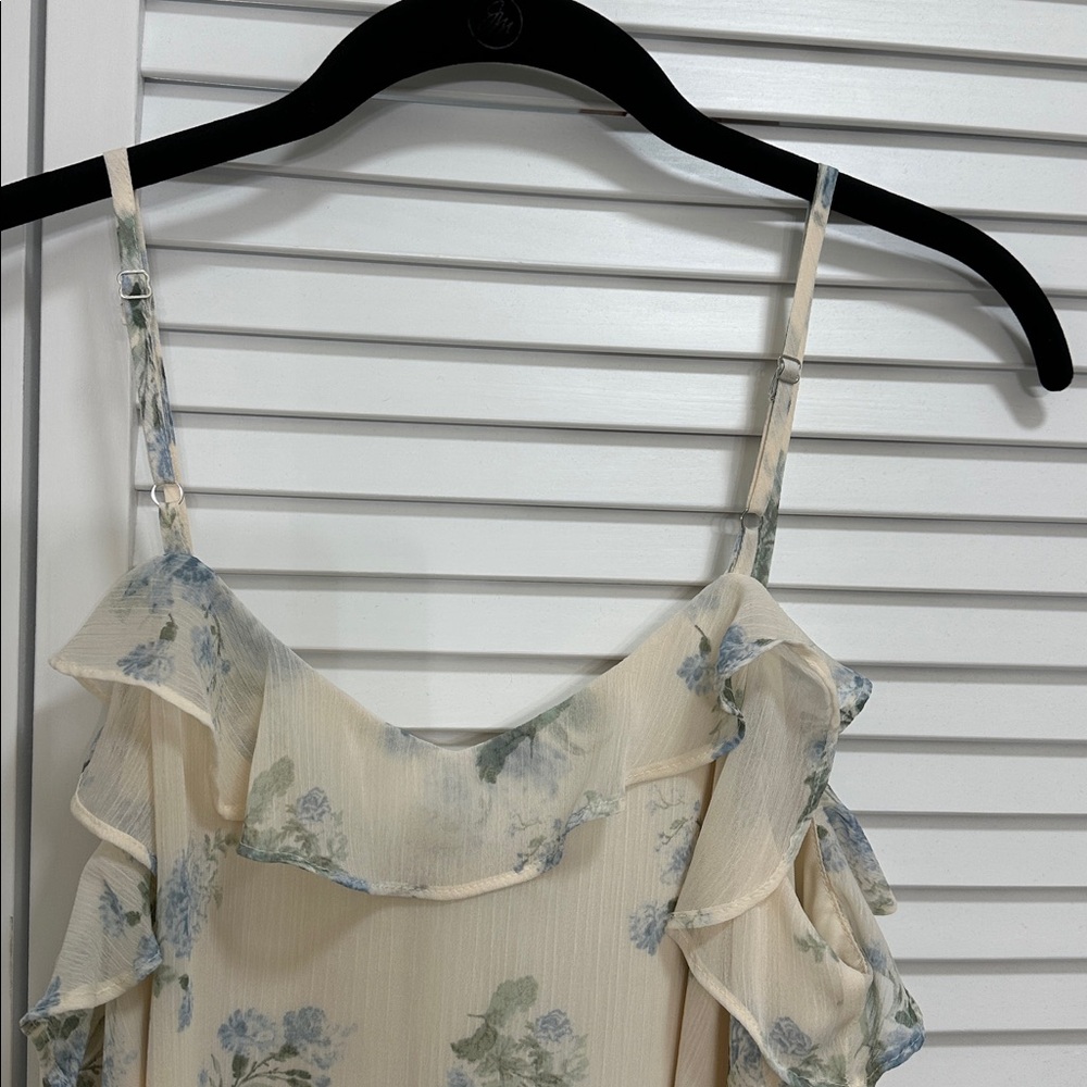 Loft Floral Ruffle Cream Top - Picture 4 of 5